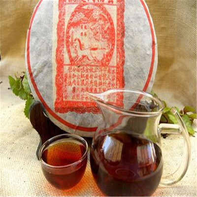

Yunnan Tong Qing Hao Pu-erh Tea Cake 1999 357g Ripe