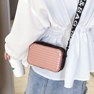 

Advanced sense bag Western fashion small square bag handbags new 2019 wide shoulder strap small bag texture shoulder Messenger bag