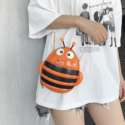 

Cartoon small bag female bag new 2019 cute little bee girl small round bag personality chain shoulder Messenger bag