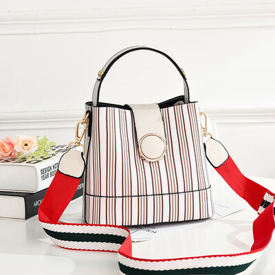 

Summer Womens New Fashion Ins Baitao Ladies Hand Bill Shoulder Slant Bag Summer Women