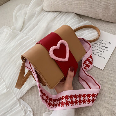 

Qiao Bani 2019 new South Korea ins fashion silk scarf hit color peach small square bag shoulder diagonal trend handbags