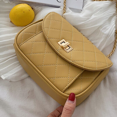 

Xiaoxiangfeng woman 2019 new online celebrity retro lock saddle bag slanted single shoulder rhomboid chain bag tide