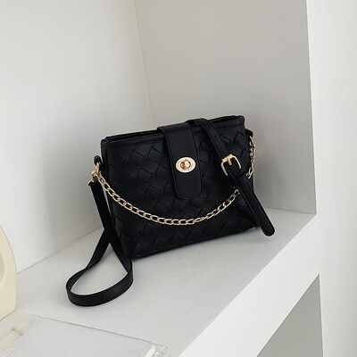 

Net red bag high-grade woven womens bag new 2019 Korean version of Joker shoulder Messenger bag chain bucket bag