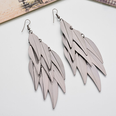 

In 2019 the latest design brand Baroque retro style willow long earrings for women