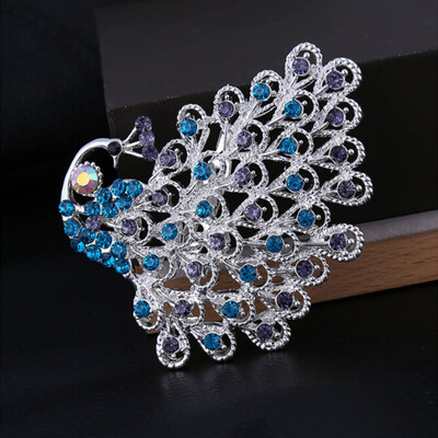 

New Fashion Personality Female Peacock Brooch Beautiful Animal Bird Crystal Brooches Pins Best Jewelry