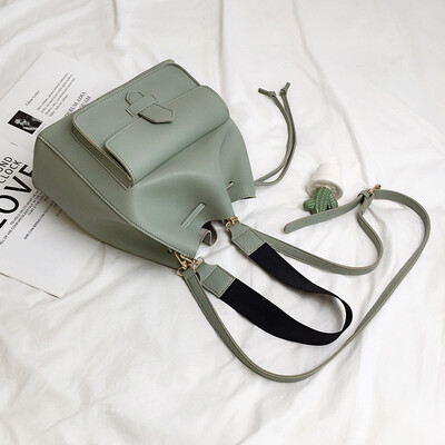 

French small bag female 2019 new wave fashion casual texture wild large capacity single shoulder slung bucket bag