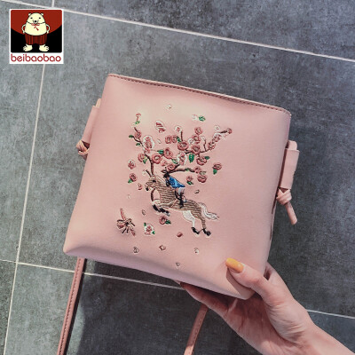 

Ins on the new small bag girl 2019 new Korean version of the girl slanted small bag hundred lap embroidered single shoulder bag