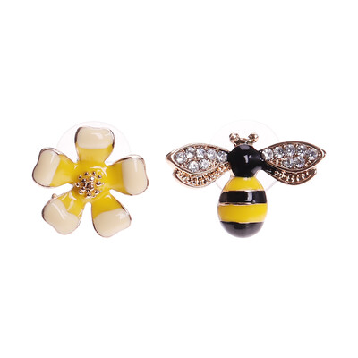 

Cute Rhinestone Yellow Flower Bees Ear Studs Asymmetric Earrings For Women Fairy