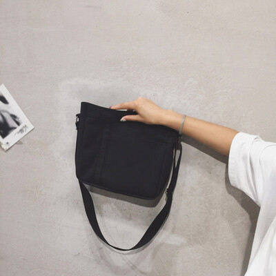 

Tailored Female Canvas Bag Student Large Capacity Shoulder Messenger Bag Small Square Bag