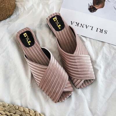 

Slippers women wear Korean version Baitachic fashion Baotou half-dragged flat-soled flat-heeled sandals in summer