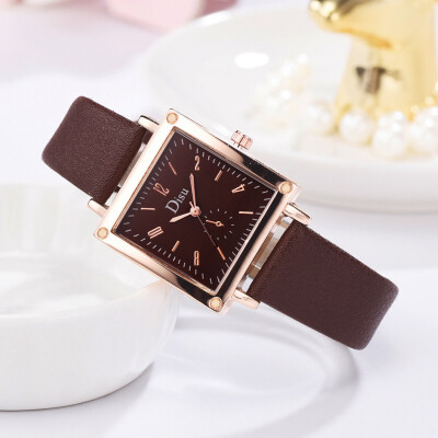 

RM Disu Single Eye Digital Scale Square Dial Simple And Stylish Ladies Quartz Watch