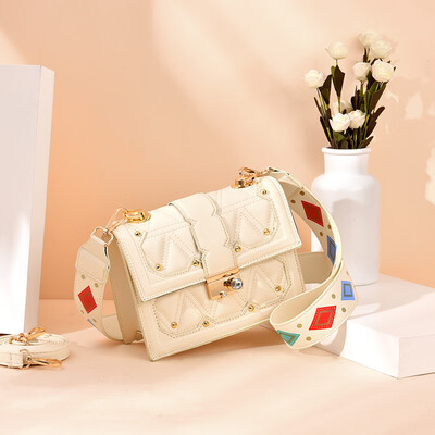 

Summer womens new fashion Korean version of the fashion 100 lap women one shoulder oblique satchel ins summe