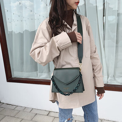 

Qiao Bani 2019 early autumn new South Korea ins fashion network red street shot chain flip bag shoulder diagonal female bag