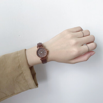 

Watch female student ins primitive wind retro Mori girl Korean version of simple small hand fine Roman digital women
