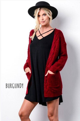 

Medium length long sleeved sweater sweater