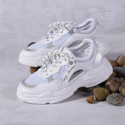 

Chic sneakers female Korean version of ulzzang Harajuku wild hollow breathable casual mesh shoes