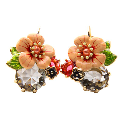 

Ms Fashion Major Suit Joker Enamel Flowers Color Focus Piercing Earrings Factory Wholesale