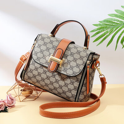 

Summer womens fashion Korean ins super-fire womens hand-held single-shoulder single-shoulder small square bag