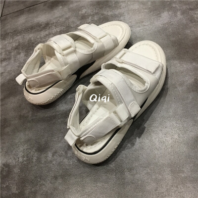 

Trendy sandals woman 2019 summer new Korean version of 100 magic paste flat bottom of the original style