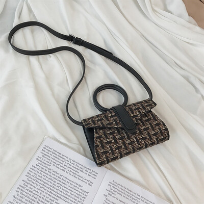 

Chic Sen Department of wild temperament shoulder bag personality ring handbag female 2019 new hit color woven Messenger bag