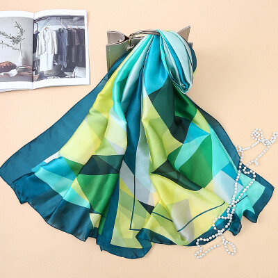 

High-end scarves Europe&the United States fashion popular silk scarf geometric print soft holiday sunscreen shawl women wholesale