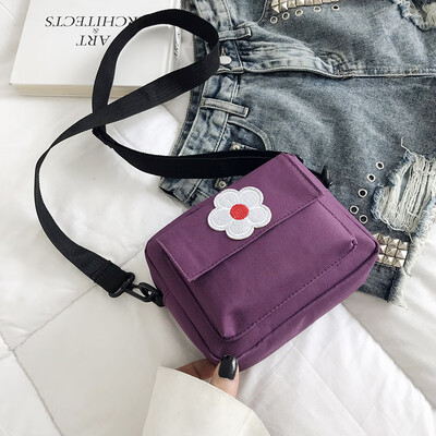 

2019 new small fresh temperament canvas bag female casual simple fashion shoulder bag cute flower Messenger bag