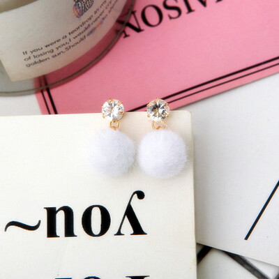

Most Popular Plush Ball Earrings Velvet Ball With Crystal Earrings For Women Cute Lovely Korean Earrings Brinco Accessory E0358