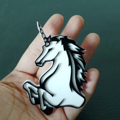

1PC Fashion Creative Yakeli Jewelry Brooch Unicorn Shaped Brooch Black White