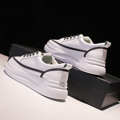 

White shoes women fall breathable Joker thick reflective sneakers ins night light shoes Torre shoes tide