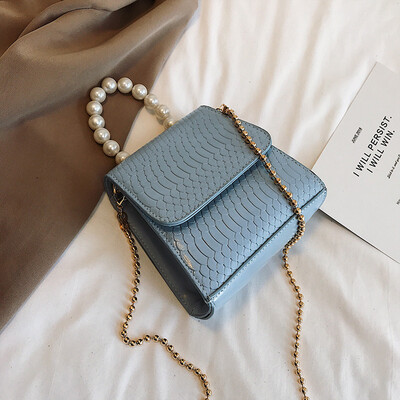 

On the new ins super fire small bag female 2019 new wave Korean version of the wild single shoulder slung fashion chain saddle bag