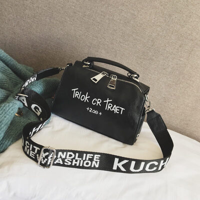 

Women Shoulder Messenger Bag Boston Handbag Fashion Letter Printing Halloween Tote Bags Wide Strap Crossbody Bag for Women Sac