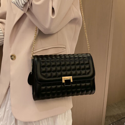 

Bag female 2019 new small fragrance rhombic chain bag Korean fashion lock buckle hand shoulder Messenger bag small bag