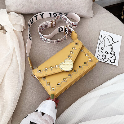 

Advanced sense of foreign style womens bag summer texture rivet small square bag new 2019 broadband small bag shoulder Messenger