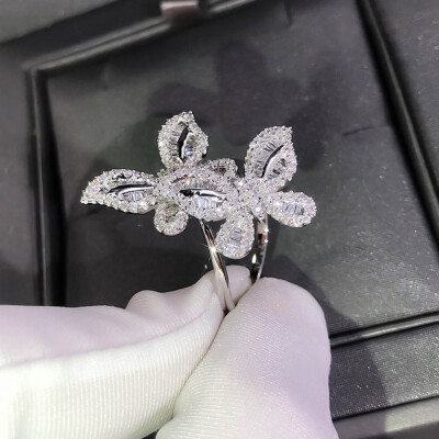 

Luxury Silver Two Butterflies Square Zircon Ring