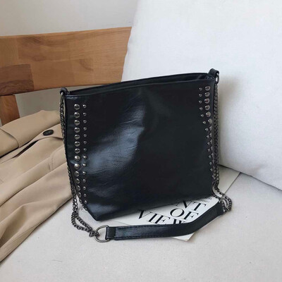 

Tailored Women Autumn Simple Crossbody Bag Casual Large Capacity Shoulder Package