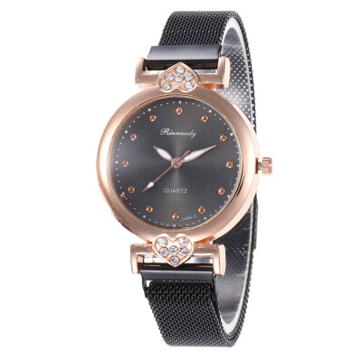 

New summer ladies hot heart-shaped diamond magnet magnet watch strap watch student simple quartz watch