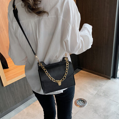 

Tailored Womens Texture New Simple Style Wild Shoulder Bag Fashion Chain Small Square Bag