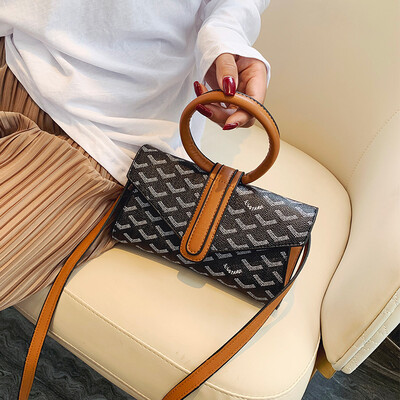 

Water square female 2019 autumn new simple wild dog teeth printing small bag mini shoulder Messenger bag female tide