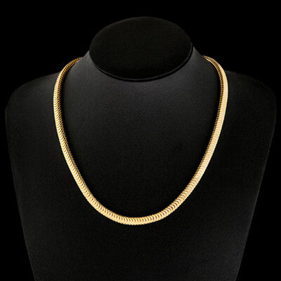 

Collare Trendy Men Snake Chain Black Gold Color Necklace Men Link Chain Jewelry Party Gift