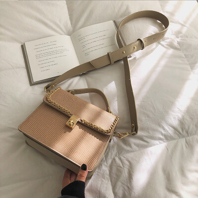 

New small bag female 2019 new wave Korean version of the wild Messenger ins super fire striped shoulder fashion handbag