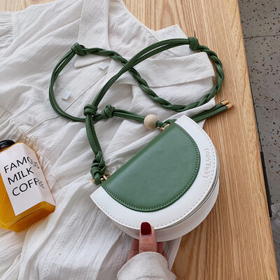 

Small bag female bag new Korean version of the fashion contrast color single shoulder diagonal bag casual saddle bag tid