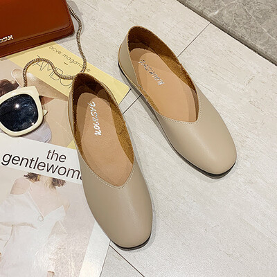 

Doudou shoes woman 2019 autumn version of the new Korean version of the Internet celebrity shallow mouth first two wear single sho