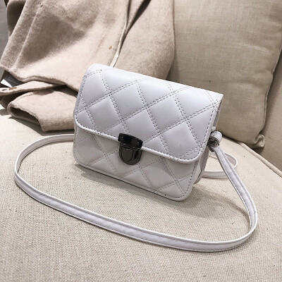 

Net red small bag female 2018 new wave Korean version of the retro shoulder bag fashion wild Messenger bag foreign small square bag