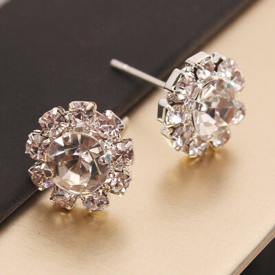 

EK931 Fashion Vintage Leaf Feather Wing Flower Crystal Pearl Triangle Coin Heart Bowknot Stud Earrings For Women Jewelry Gift