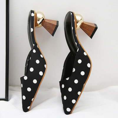 

Baotou half slippers women wear 2019 summer new pointed wave point strange heel ladies mueller shoes retro thick heel