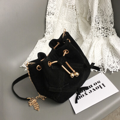 

Ins Super Fire bag Girl 2019 New Korean version of retro fashion single shoulder slant bag sanding fan you bucket bag