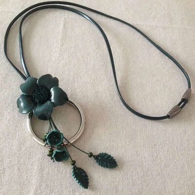 

Beautiful Women Jewelry Handmade Genuine Leather Flower Pendant Long necklaces women collares mujer choker kolye bijoux femme