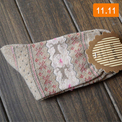 

5 pair Winter Women Socks Warm Wool Christmas Mid-calf Socks Woolen Snowflake Deer Comfortable Gift