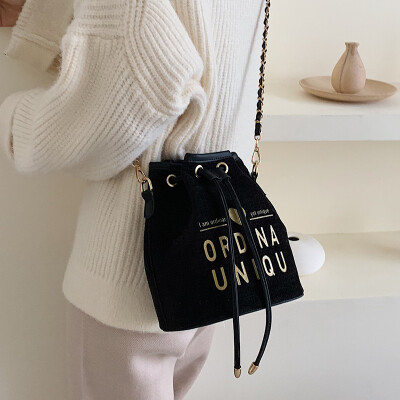 

Advanced sense bag 2019 popular womens bag new foreign gas bucket bag wild ins Messenger bag fashion shoulder bag