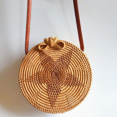 

Tailored Circle Handwoven Bali Round Retro Rattan Straw Beach Bag Crossbody